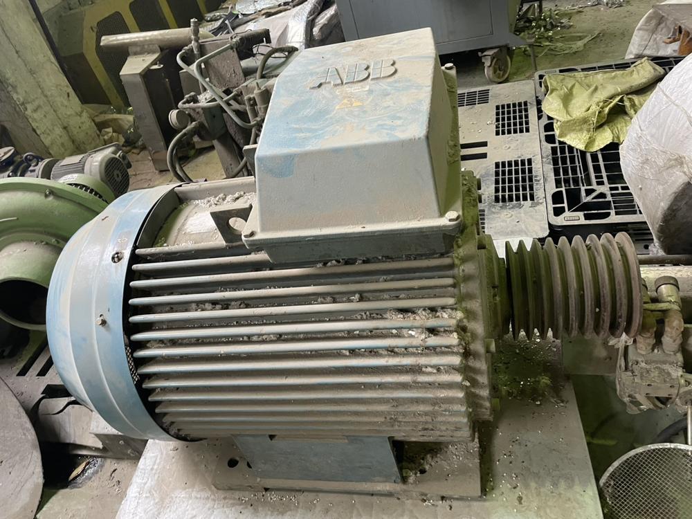 【中古】ABB製モーターの詳細画像|2枚目